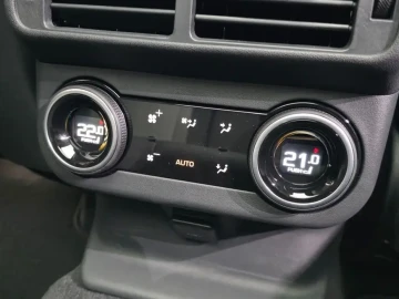 2025 Land Rover Range Rover Velar с пробегом 378 км