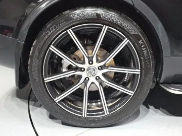2018 Land Rover Discovery с пробегом 126 045 км