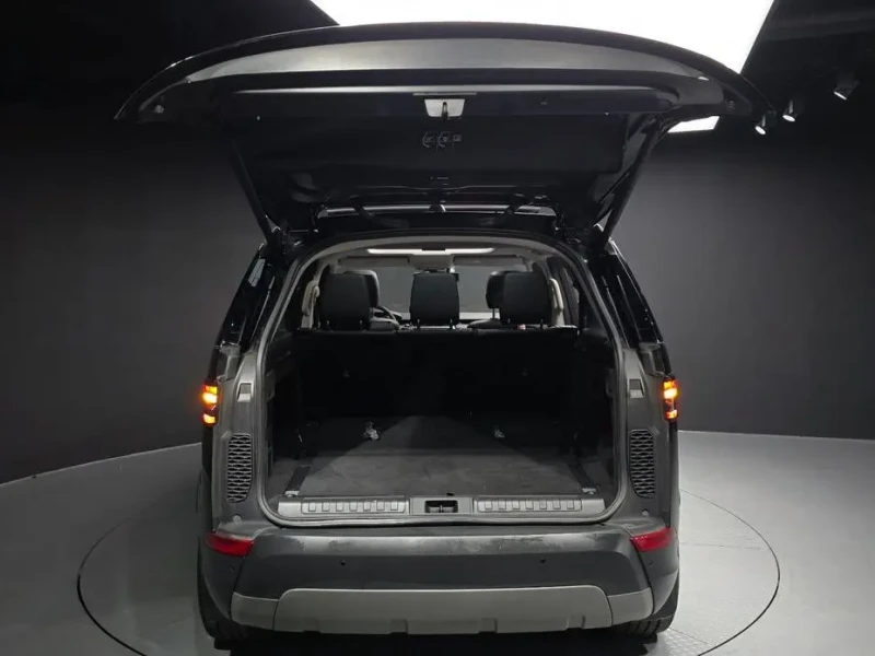 2018 Land Rover Discovery с пробегом 126 045 км