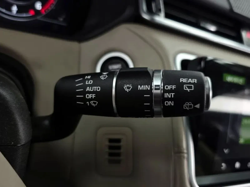 2018 Land Rover Range Rover Velar с пробегом 102 821 км