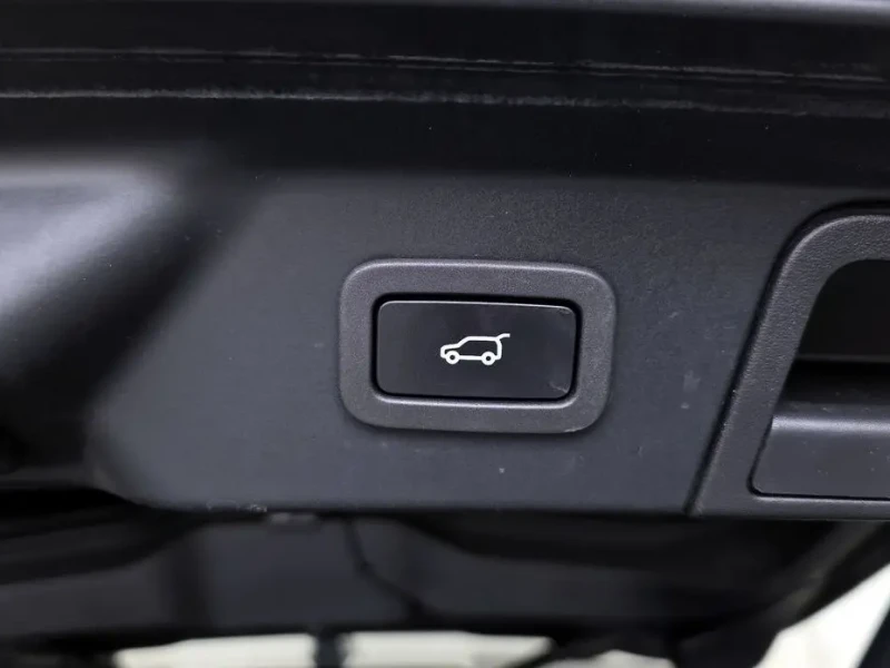 2018 Land Rover Range Rover Velar с пробегом 102 821 км