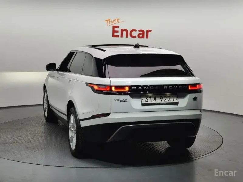 2017 Land Rover Range Rover Velar с пробегом 107 217 км