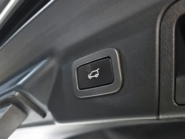 2018 Land Rover Range Rover Velar с пробегом 142 273 км