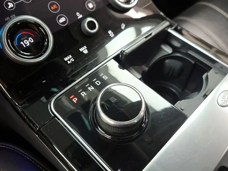 2017 Land Rover Range Rover Velar с пробегом 108 976 км