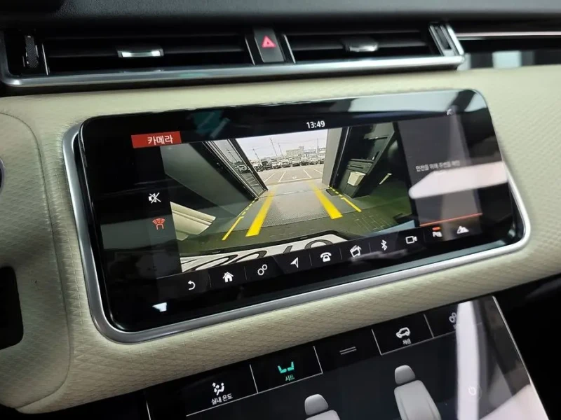 2017 Land Rover Range Rover Velar с пробегом 108 976 км