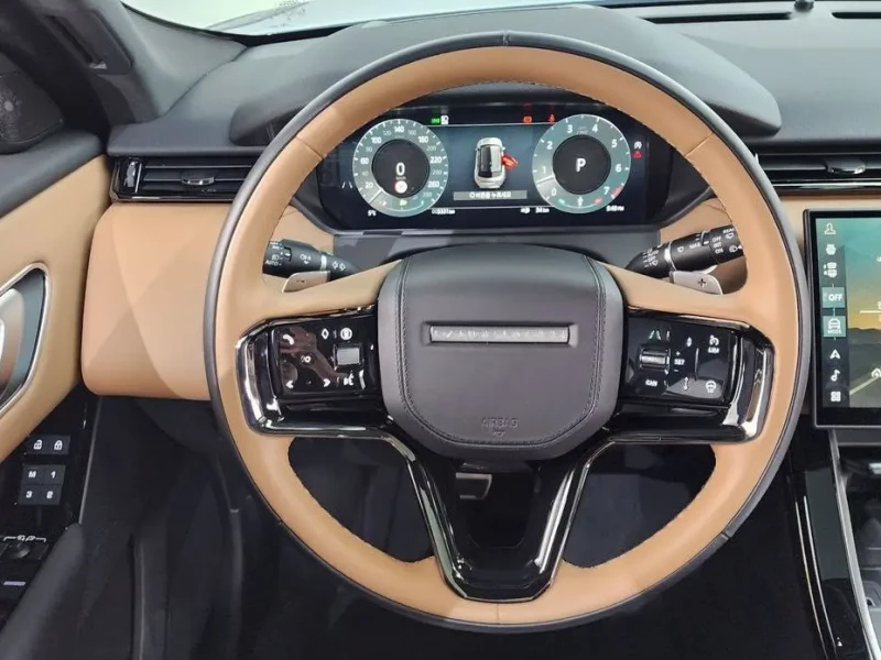 2025 Land Rover Range Rover Velar с пробегом 5 331 км