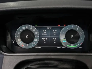 2024 Land Rover Range Rover Velar с пробегом 12 302 км