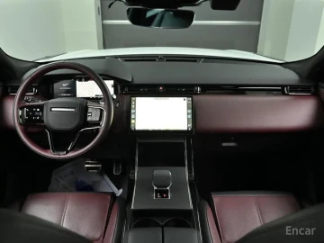 2025 Land Rover Range Rover Velar с пробегом 842 км