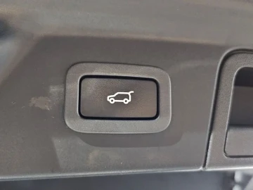 2017 Land Rover Range Rover Velar с пробегом 147 081 км