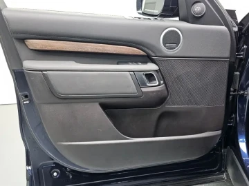 2017 Land Rover Discovery с пробегом 77 565 км