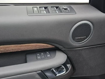 2017 Land Rover Discovery с пробегом 77 565 км