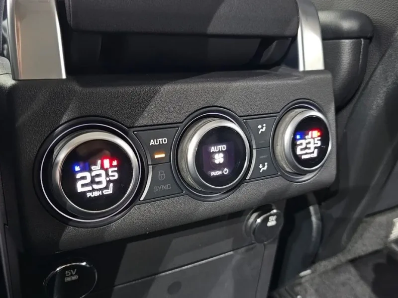 2017 Land Rover Discovery с пробегом 77 565 км