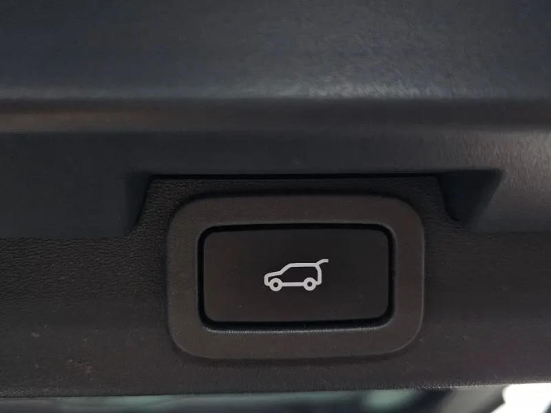 2017 Land Rover Discovery с пробегом 77 565 км