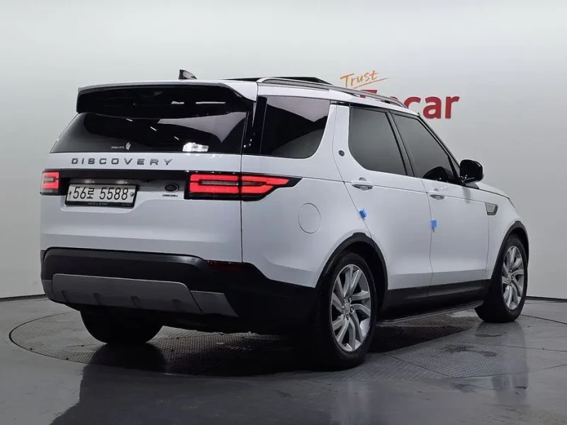 2017 Land Rover Discovery с пробегом 107 158 км