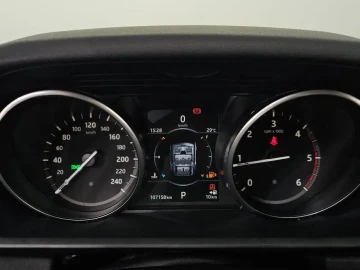 2017 Land Rover Discovery с пробегом 107 158 км