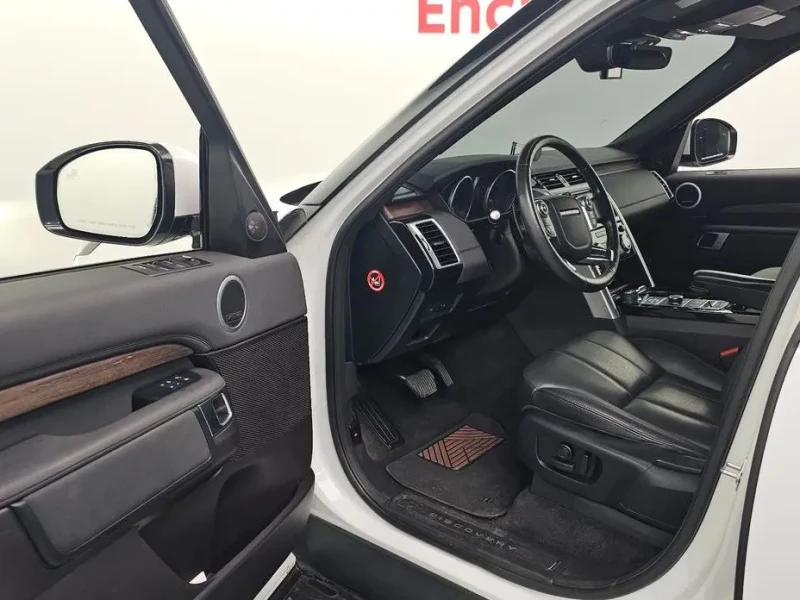 2017 Land Rover Discovery с пробегом 107 158 км