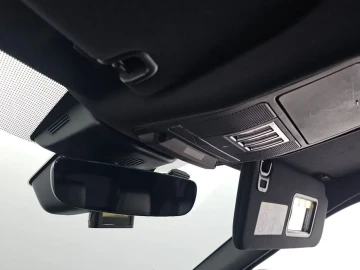 2017 Land Rover Discovery с пробегом 107 158 км