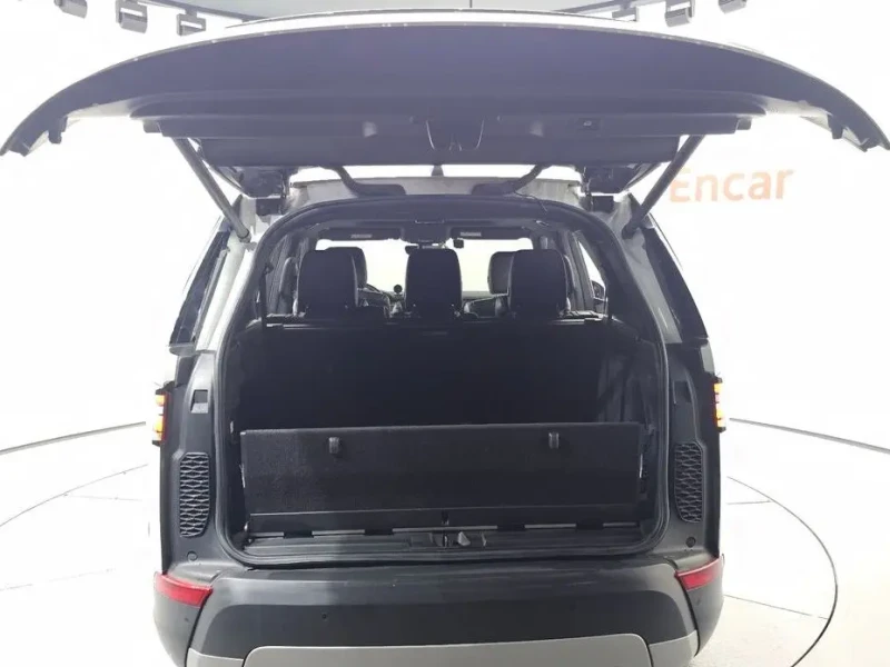 2017 Land Rover Discovery с пробегом 107 158 км