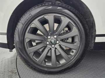 2022 Land Rover Range Rover Velar с пробегом 21 562 км
