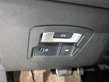 2017 Land Rover Range Rover Velar с пробегом 172 648 км