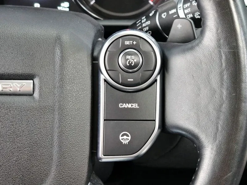 2018 Land Rover Discovery с пробегом 83 521 км