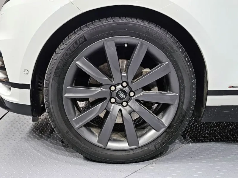 2020 Land Rover Range Rover Velar с пробегом 47 968 км