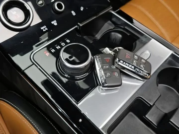 2020 Land Rover Range Rover Velar с пробегом 47 968 км