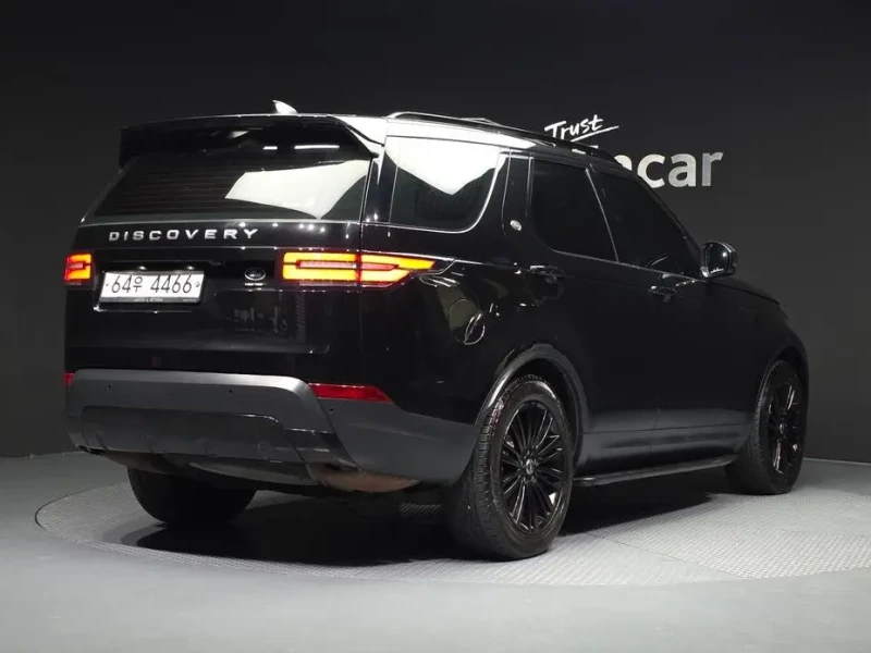 2017 Land Rover Discovery с пробегом 92 484 км