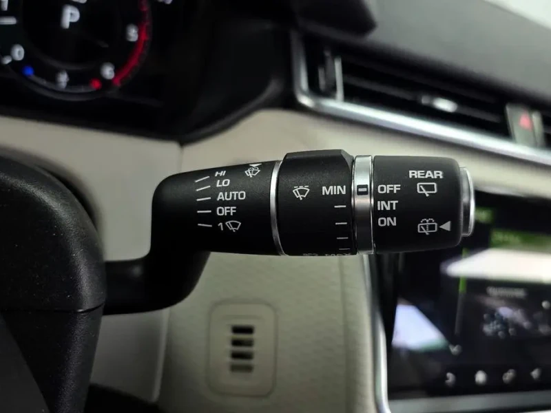 2017 Land Rover Range Rover Velar с пробегом 101 056 км
