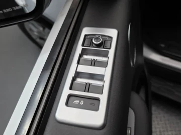 2019 Land Rover Discovery с пробегом 142 892 км