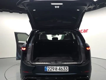 2025 Land Rover Range Rover Sport с пробегом 986 км