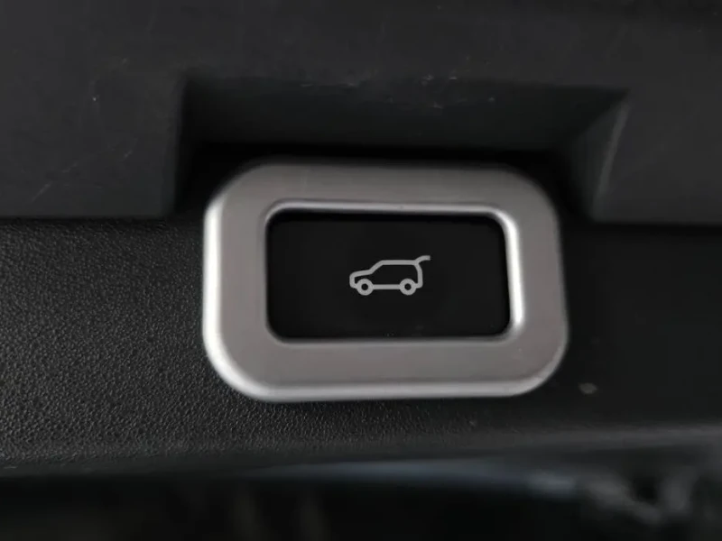 2019 Land Rover Discovery с пробегом 142 892 км