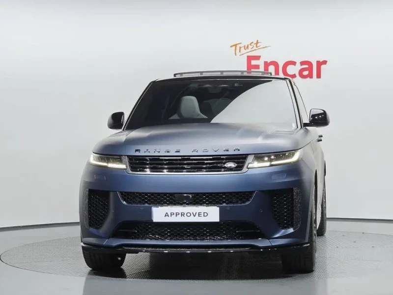 2025 Land Rover Range Rover Sport с пробегом 1 267 км
