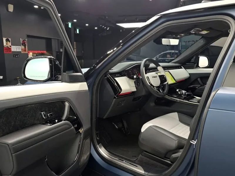 2025 Land Rover Range Rover Sport с пробегом 1 267 км