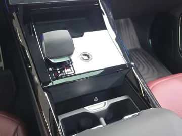 2025 Land Rover Range Rover Sport с пробегом 1 245 км