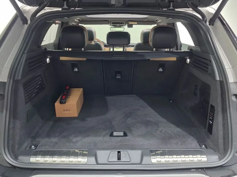 2025 Land Rover Range Rover Sport с пробегом 1 605 км