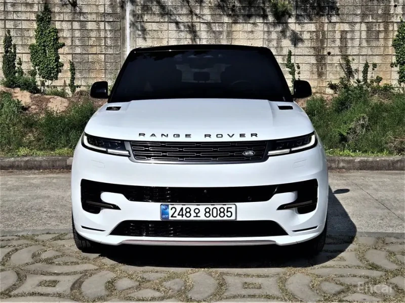 2024 Land Rover Range Rover Sport с пробегом 26 300 км