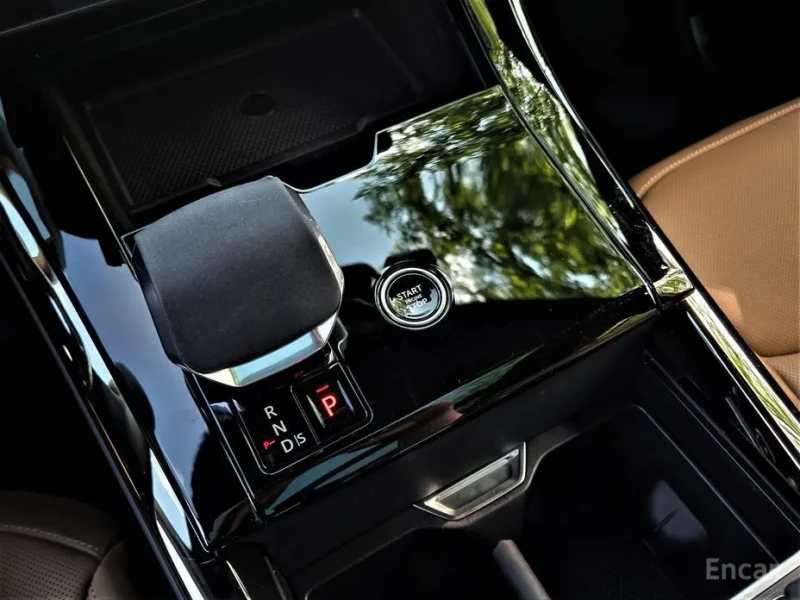 2024 Land Rover Range Rover Sport с пробегом 26 300 км