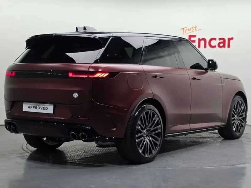 2025 Land Rover Range Rover Sport с пробегом 422 км