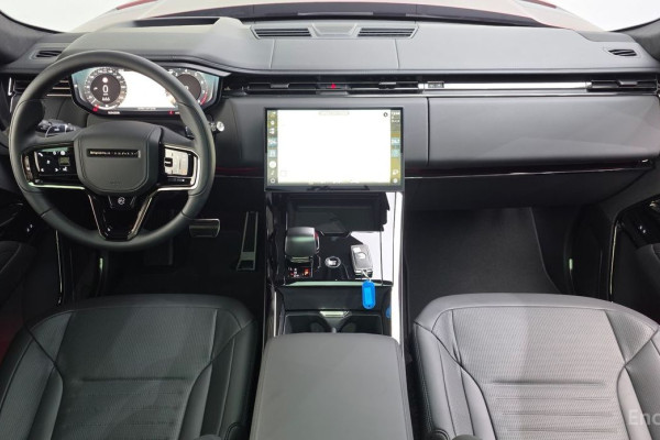 2025 Land Rover Range Rover Sport с пробегом 422 км