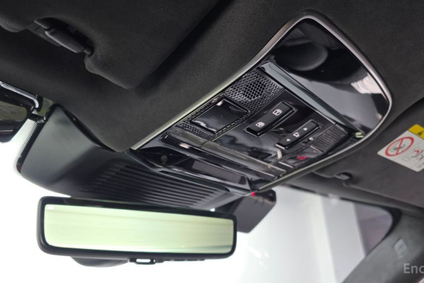 2025 Land Rover Range Rover Sport с пробегом 422 км