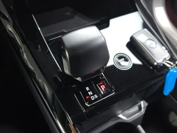 2025 Land Rover Range Rover Sport с пробегом 422 км