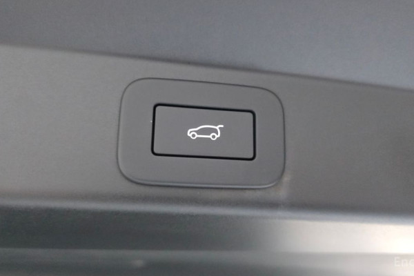 2025 Land Rover Range Rover Sport с пробегом 422 км