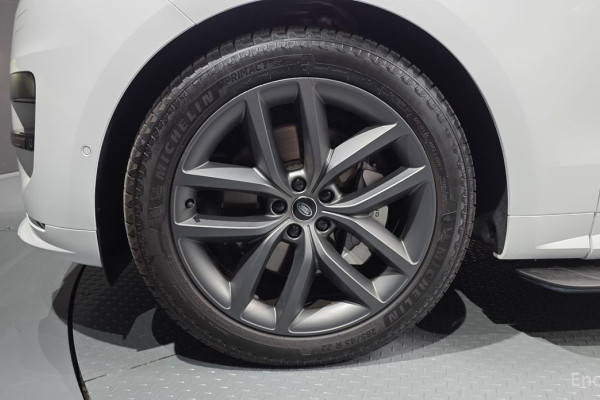 2025 Land Rover Range Rover Sport с пробегом 637 км