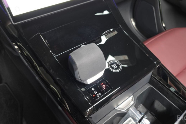 2025 Land Rover Range Rover Sport с пробегом 637 км