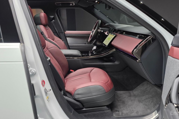 2025 Land Rover Range Rover Sport с пробегом 637 км