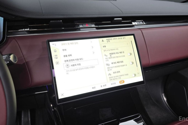 2025 Land Rover Range Rover Sport с пробегом 637 км