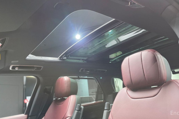 2025 Land Rover Range Rover Sport с пробегом 637 км