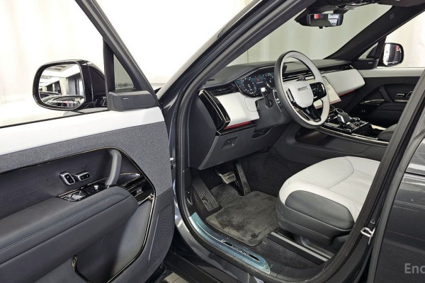 2023 Land Rover Range Rover Sport с пробегом 31 870 км