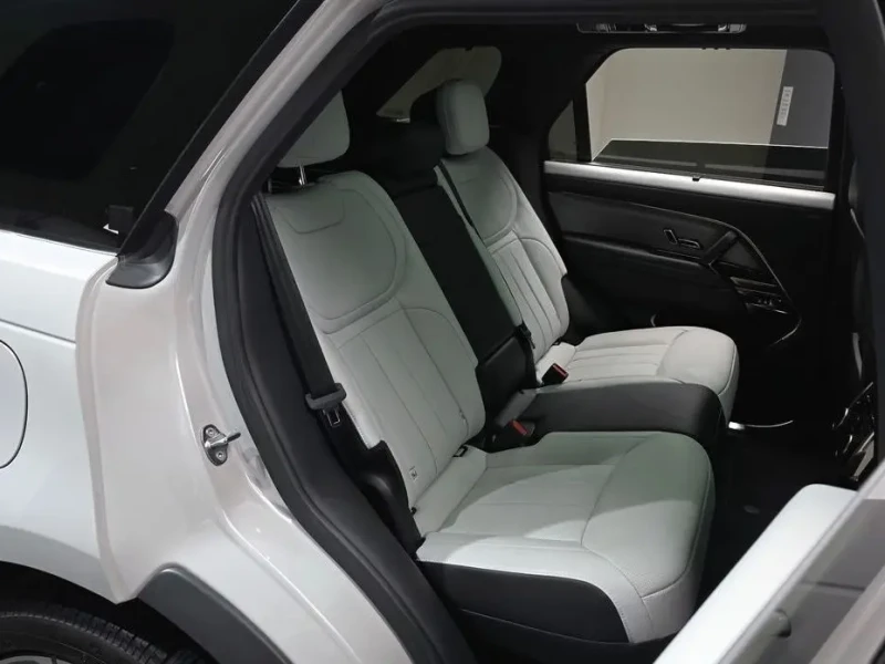 2025 Land Rover Range Rover Sport с пробегом 16 891 км